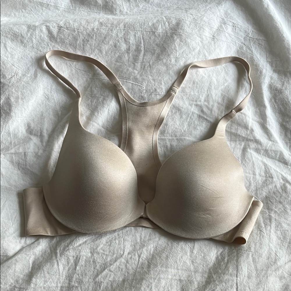 Victorias Secret Racerback Demi 32B
